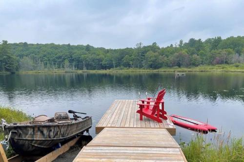 Bracebridge House | Four Season Waterfront Muskoka Retreat
