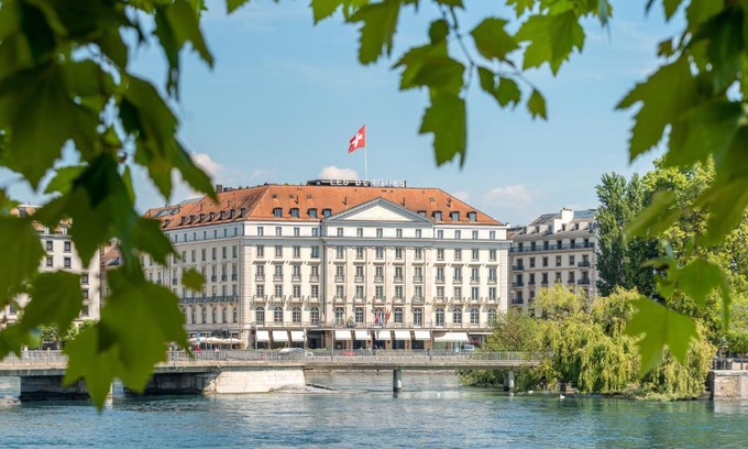 Saint-Gervais Les Bergues Hotel | Four Seasons Hotel des Bergues Geneva