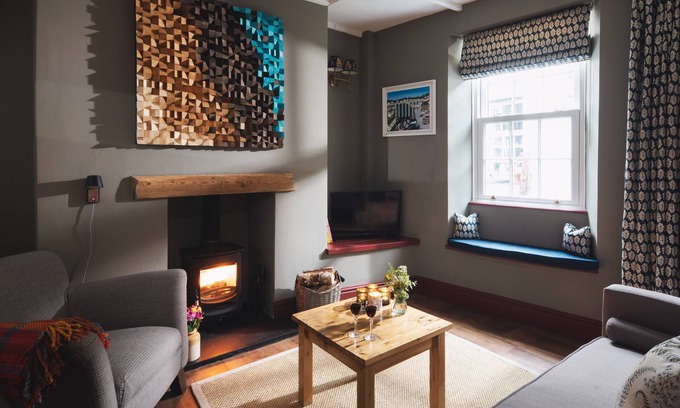 Calstock Cottage | Fourteen Providence Place, self catering cottage
