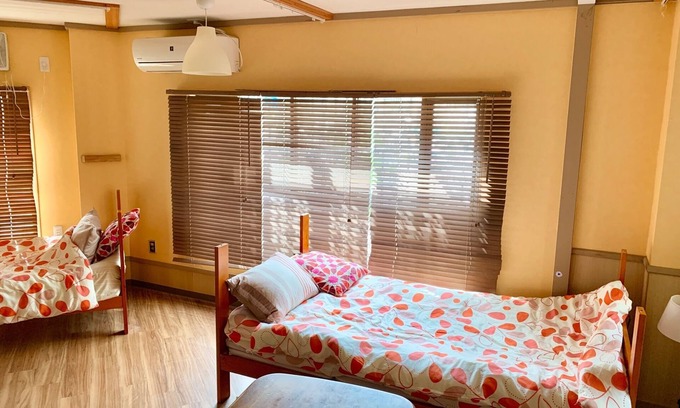 Naniwa Hotel | Fourth room Capacity 4 people Toilet and shower /Osaka Ōsaka