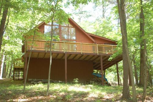 The Woods House | Fox Hollow - Hot Tub, Wifi, Pet Friendly, Screen Porch, Deck, Recreation Center, Pool Access, Golf Nearby, Hiking, Grill, Fireplace, King Bed
