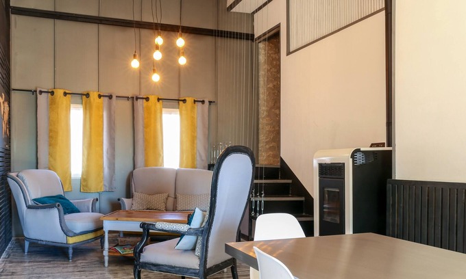 La Chapelle-Saint-Martin-en-Plaine House | Homerez - House for 6 ppl. with terrace at La Chapelle-Saint-Martin-en-Plaine