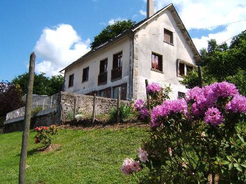 Saint-Hilaire-les-Courbes House | 66 m² Gîte ∙ 1 bedroom ∙ 3 guests