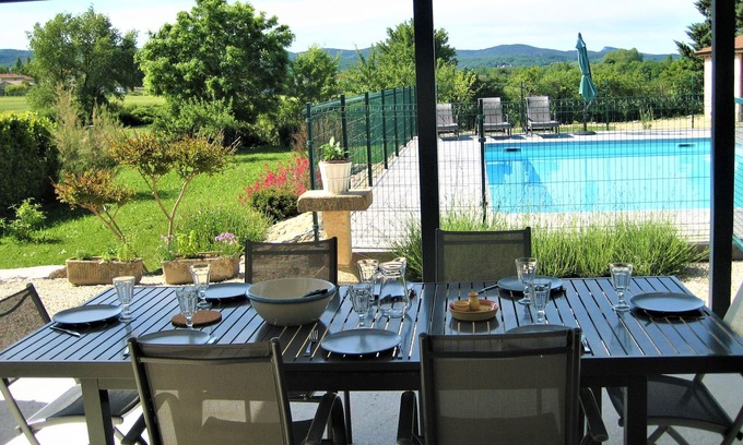 Saint-Jean-de-Maruejols-et-Avejan Villa | modular villa between Cèze and Ardèche with swimming pool and large fenced garden.