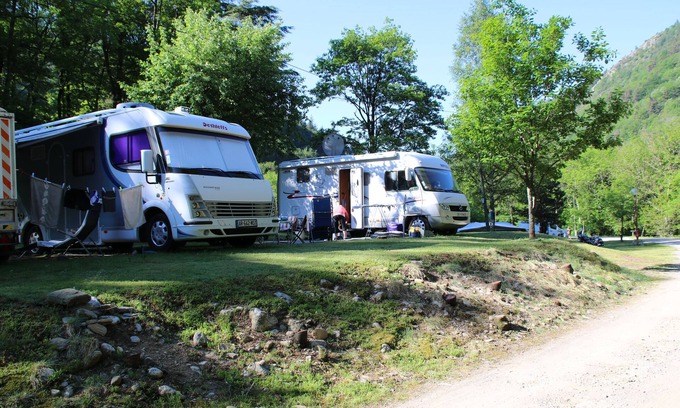 Saint-Laurent-les-Bains RV Rental | Camping Le Ceytrou