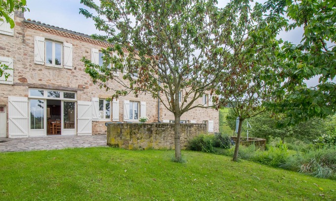Saint-Quentin-sur-Sauxillanges House | Gîte* HEREST panoramic view of the Monts d'Auvergne