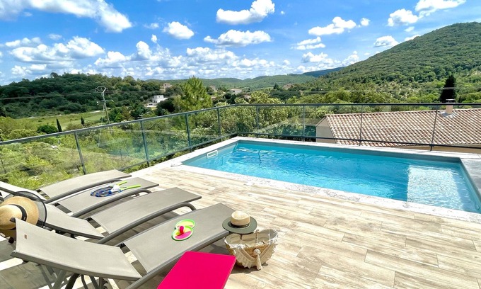Saint-Sebastien-d'Aigrefeuille Villa | Air-conditioned villa with pool and jacuzzi Anduze between sea and Cevennes