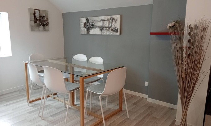 Villedieu-les-Poeles Apartment | Family apartment center
