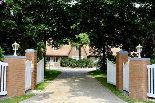 Garding Apartment | Frau Engels