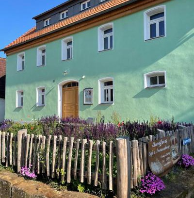 Graefenberg Apartment | Frau Kunni - Café und Ferienwohnungen