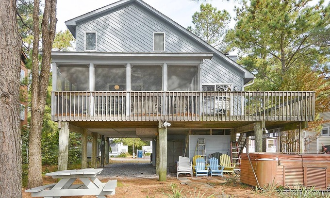 Sandpiper Pines House | FREE DAILY ACTIVITIES! Located on a canal in South Bethany includes 3 bedrooms, 2 baths,