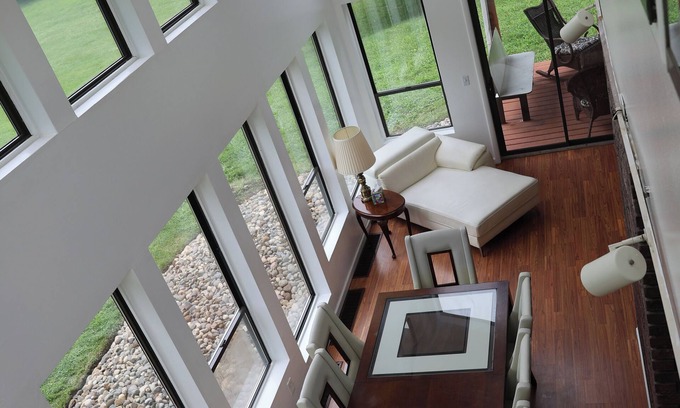 Poughkeepsie House | FREE EV charger and NEMA plug! Breathtaking scenery.