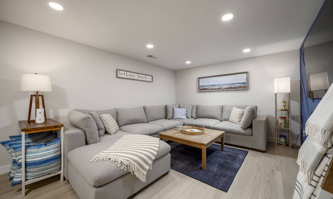 Sandpiper Pines House | Free Linens & Cleaning - Cleveland Cove