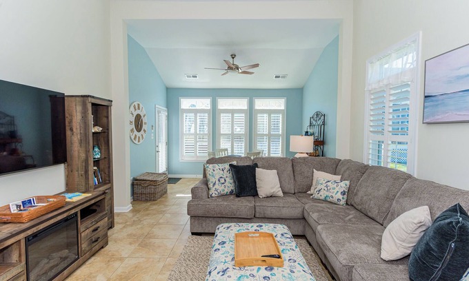 The Commons House | Free Linens & Cleaning - Lily by the Shore