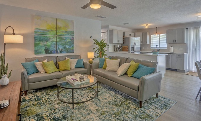 Dunedin Condo | Free Park Pass To Honeymoon Island 2 King Beds Beach Gear Provided Fast Wi-fi