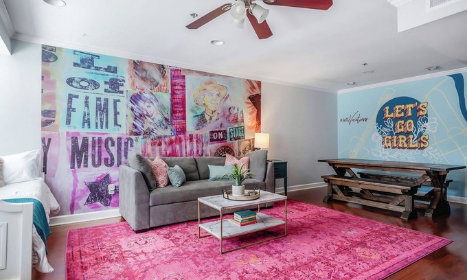Rutledge Hill House | Free Parking! 2 Levels! Walk 2 Broadway!