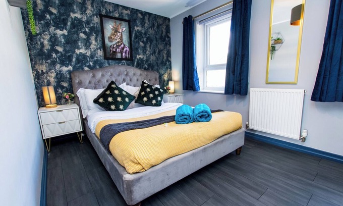 Nottingham House | Free Parking 3 Bedroom House in Nottingham