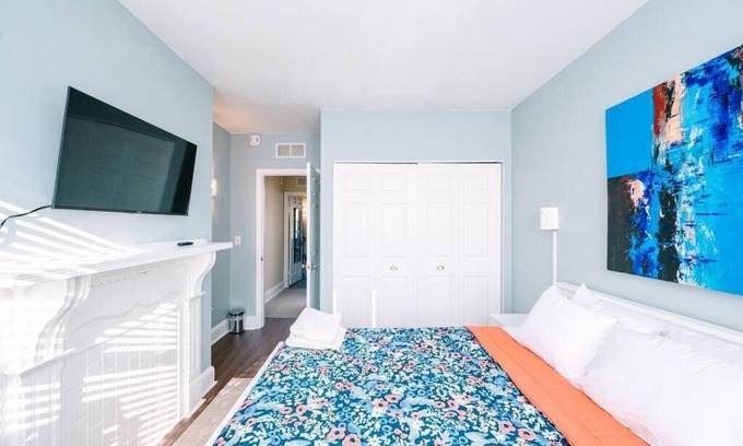 Manchester Apartment | Free Parking - High Speed Internet - Yard