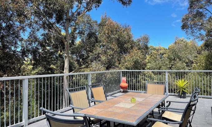 Metung House | Free Spirit - HOT SPRINGS nearby and area surrounded by the freedom of nature.