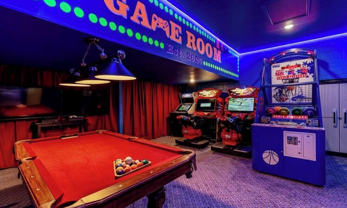 Windsor Hills House | Free Waterpark, Game Room, Near DISNEY!