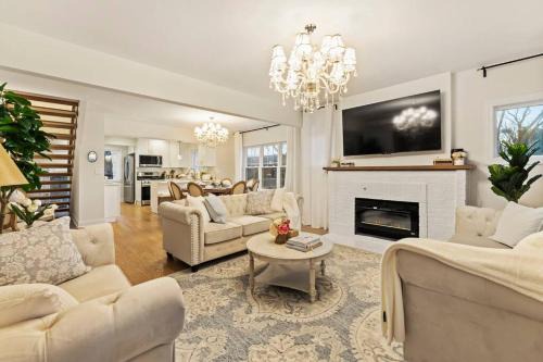 Glen Ellyn House | French Country Cottage