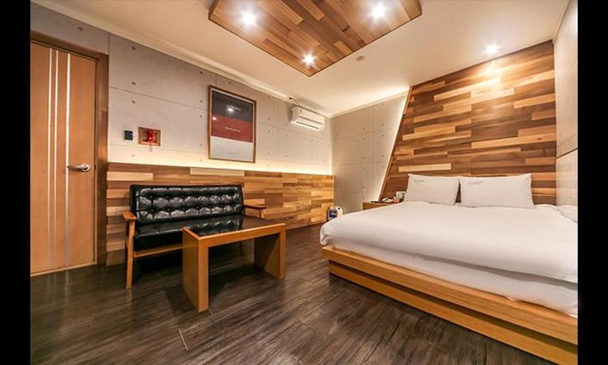 Sindang-dong Hotel | French Hotel