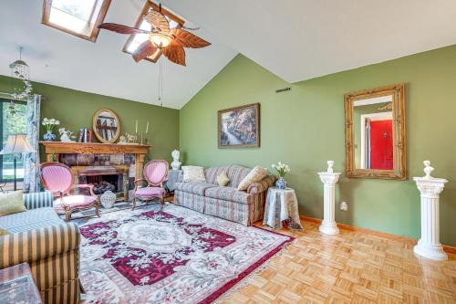 Malta House | French-Inspired Townhome 9 Mi to Saratoga Springs!