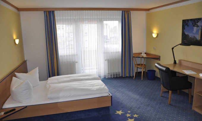 Handelshafen House | Frenchzimmer - Sleep & go Hotel Magdeburg Gmbh