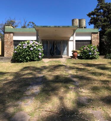 Atlantida House | Frente a la mansa CON SEÑA l LUZ GAS AGUA LIMPIEZA APARTE