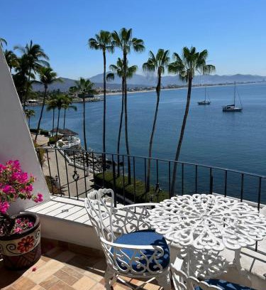 Las Hadas Apartment | Frente al mar, comodo y familiar en Playasol Manzanillo