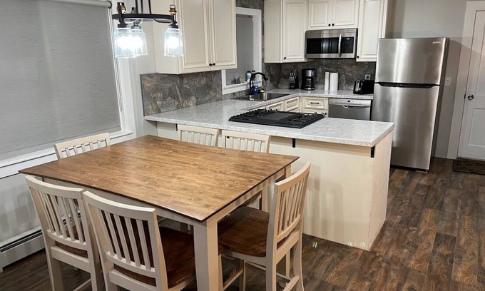 Plymouth House | Freshly Renovated House! Walking Distance to Downtown