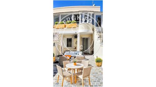 Riou - Petit Juas - Av de Grasse Apartment | FRGK "4 Suites Privées Exclusives"