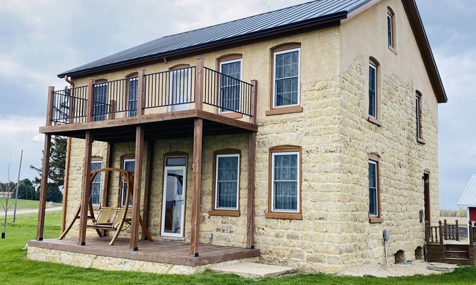 Guttenberg House | Fritz’s Farmhouse. Country getaway.