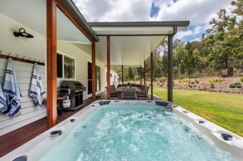 Erudgere House | Frog Hill 8 bedroom luxe rural retreat near town