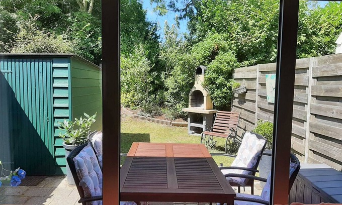 Bruinisse House | From 31.8. again FREE! Family friendly House, 4 P., Fireplace, BBQ, W-LAN