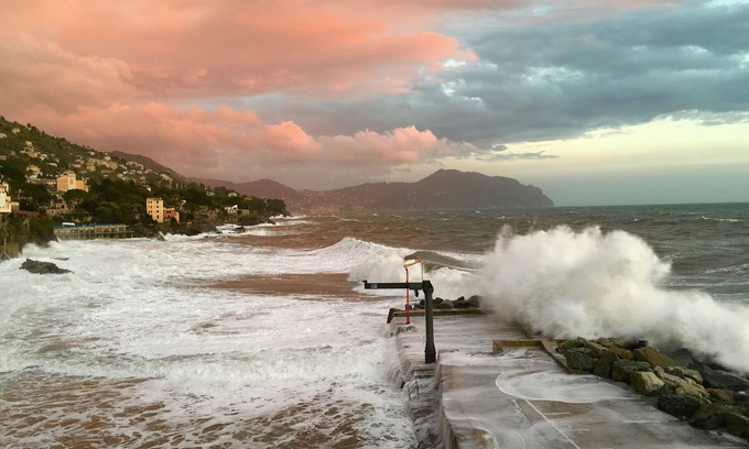 Bogliasco Apartment | Front Sea Charming House. Private Garden and BBQ