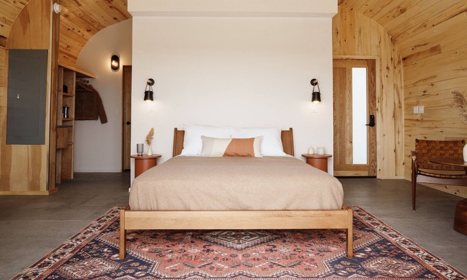 Center House | Frontier Drive-Inn | Suite 14
