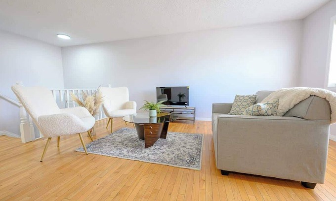 Grande Prairie House | Full Home | 3 Br 2 Bath | Garage