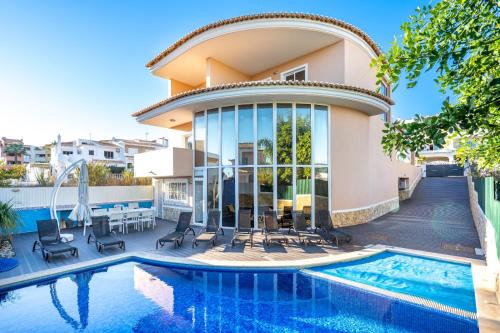Correeira Villa | Full private 300sqm Villa Jacuzzi Heated Pool Ideal & quiet location