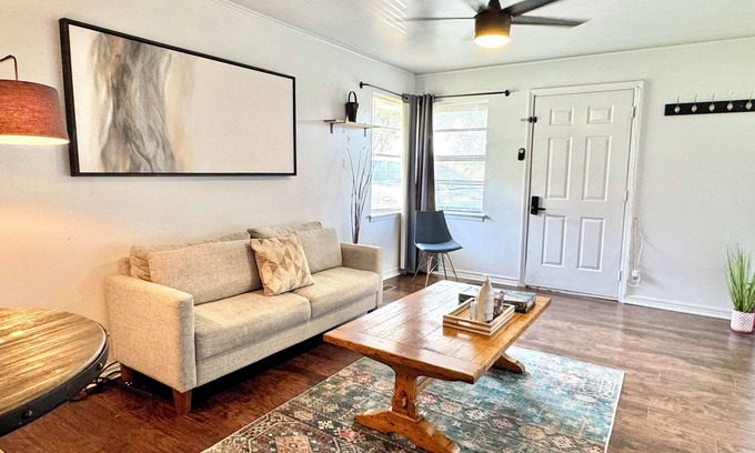 Central Oklahoma City Apartment | Full-Setup Studio | 9 Mins to OKC State Fair | Rainfall Shower & Washer #37A