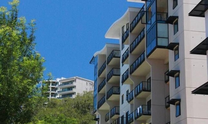 Perth Central Business District Apartment | Fully Airconditioned 2 Bedroom/1 Bathroom With Pool