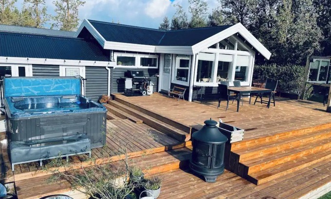 Kjosarhreppur Cabin | Fully booked 2024 - Cabin with hot tub and game room