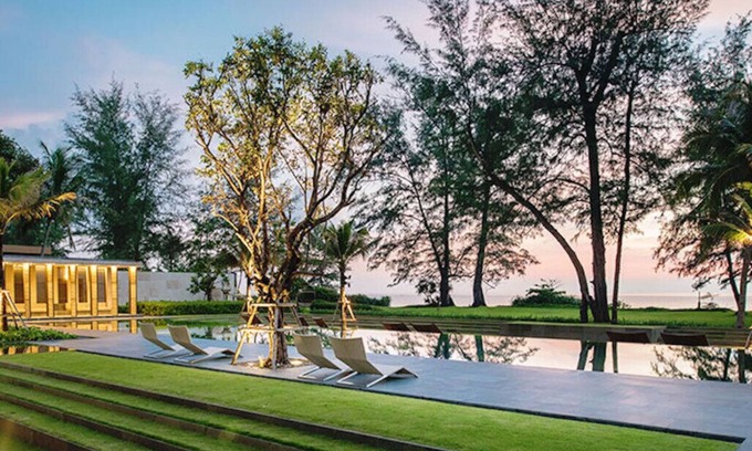 Mai Khao Condo | Fully equipped modern condo directly situated on quiet Phuket beach