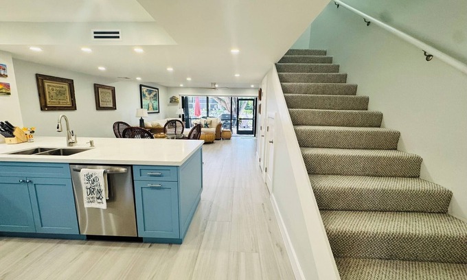 Key Largo House | Fully Equipped Townhome in Buttonwood Bay Community Loaded with Amenities