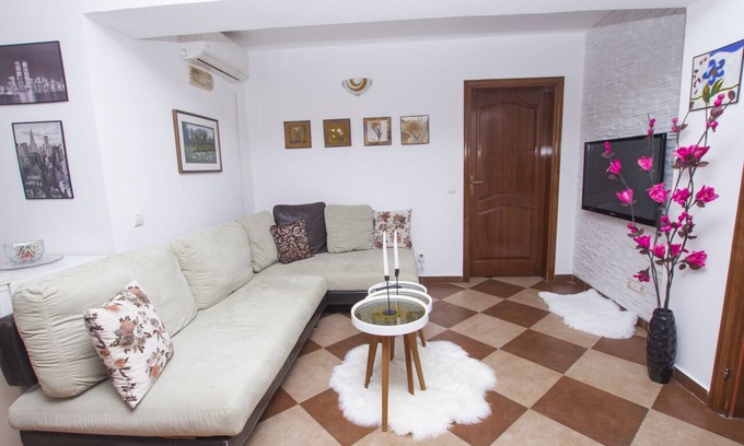 Zeljeznica Apartment | Fully equipped two-bedroom apartment in Bar city center