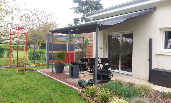 Saint-Georges-sur-Moulon House | Fully equipped furnished near BOURGES AUX 3 POMMES