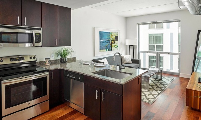 Center City West Apartment | Fully Furnished 2 Bedroom Apartment Near Rittenhouse Apts by RedAwning