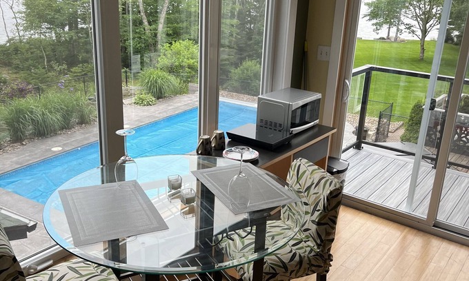 Halifax County Apartment | Fully Furnished single, one person occupancy Loft Apartment in Upper Tantallon