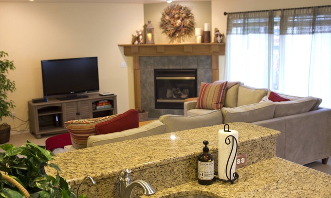 Dupont House | Fully Furnished Whole DuPont House near JBLM