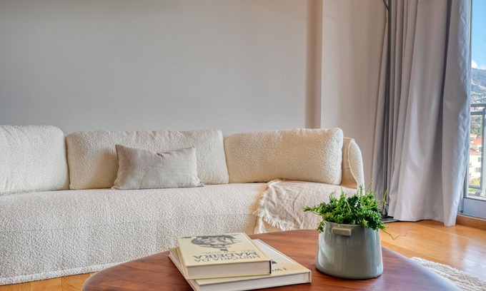 Sao Martinho Apartment | Funchal Atrium, a Home in Madeira